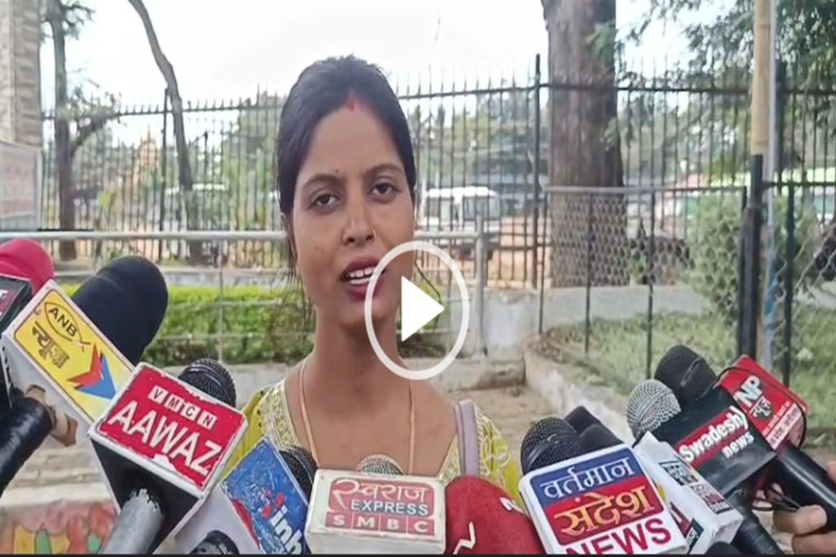 Ambikapur News: पति ने कराया गर्भपात..अपने साथ भी नहीं रखता, बस्तर तहसीलदार की पत्नी ने लगाए गंभीर आरोप