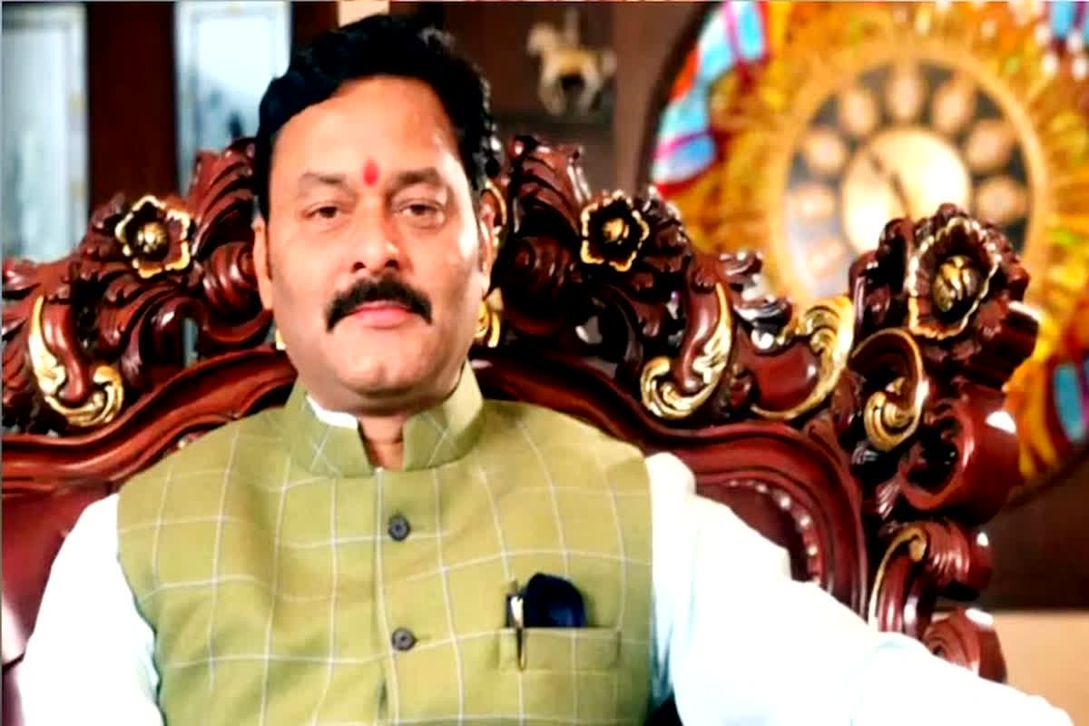 Jabalpur News: भाजपा विधायक संजय पाठक की बढ़ी मुश्किलें, हाईकोर्ट ने नोटिस जारी कर 2 हफ्तों में मांगा जवाब, जानें क्या है पूरा मामला