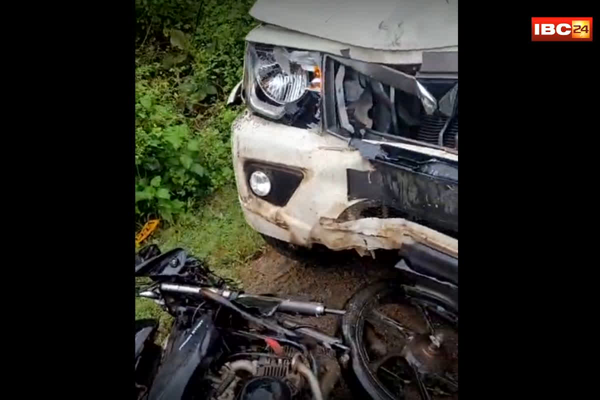 Seoni News: सिवनी में भीषण सड़क हादसा, बोलेरो और बाइक की आमने-सामने भिड़ंत, घायल बेटे ने खोए अपने मां-बाप…