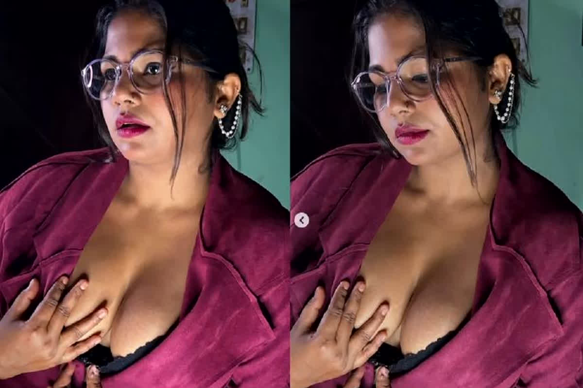 Desi Bhabhi Hot Sexy Video: रूम का दरवाजा बंद करके भाभी ने खोला शर्ट का बटन, अब कैमरे में कैद हुआ सब कुछ, वीडियो सोशल मीडिया पर हुआ वायरल