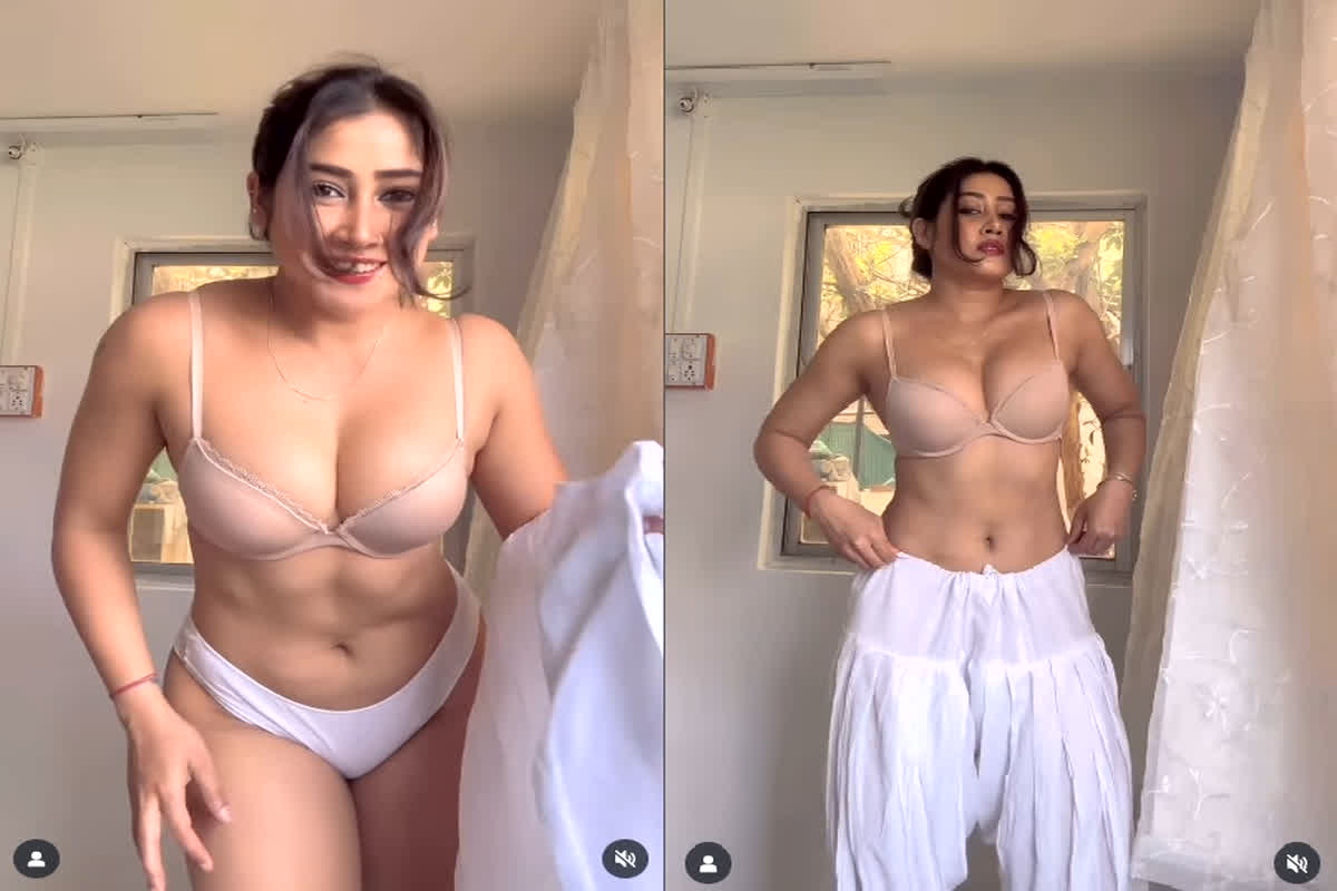 Watch Hindi Sexy Video Online HD: कैमरे के सामने सोफिया अंसारी ने पहना कपड़ा, अब सोशल मीडिया पर वायरल हुआ सेक्सी वीडियो, देखकर आप भी हो जाएंगे घायल