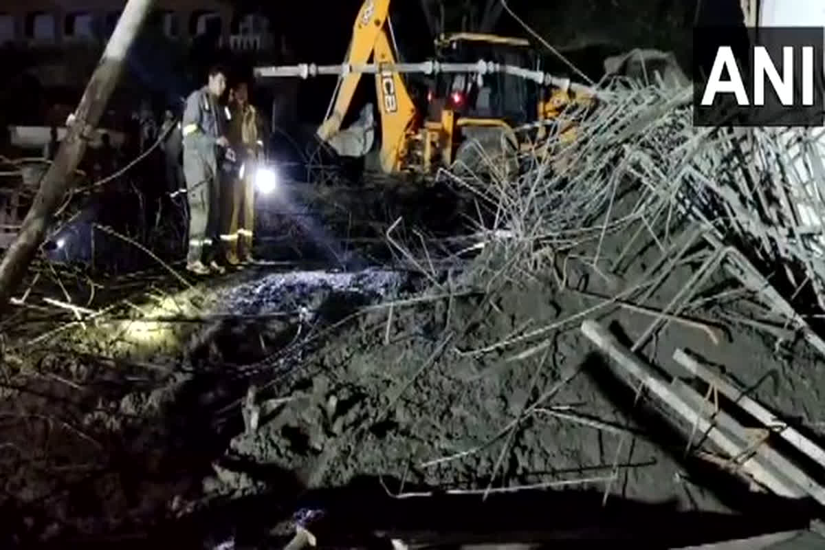 Tundla Bridge Accident: भरभराकर गिरा निर्माणाधीन ओवर ब्रिज का हिस्सा, 6 से ज्यादा मजदूर घायल, 2 की हालत गंभीर
