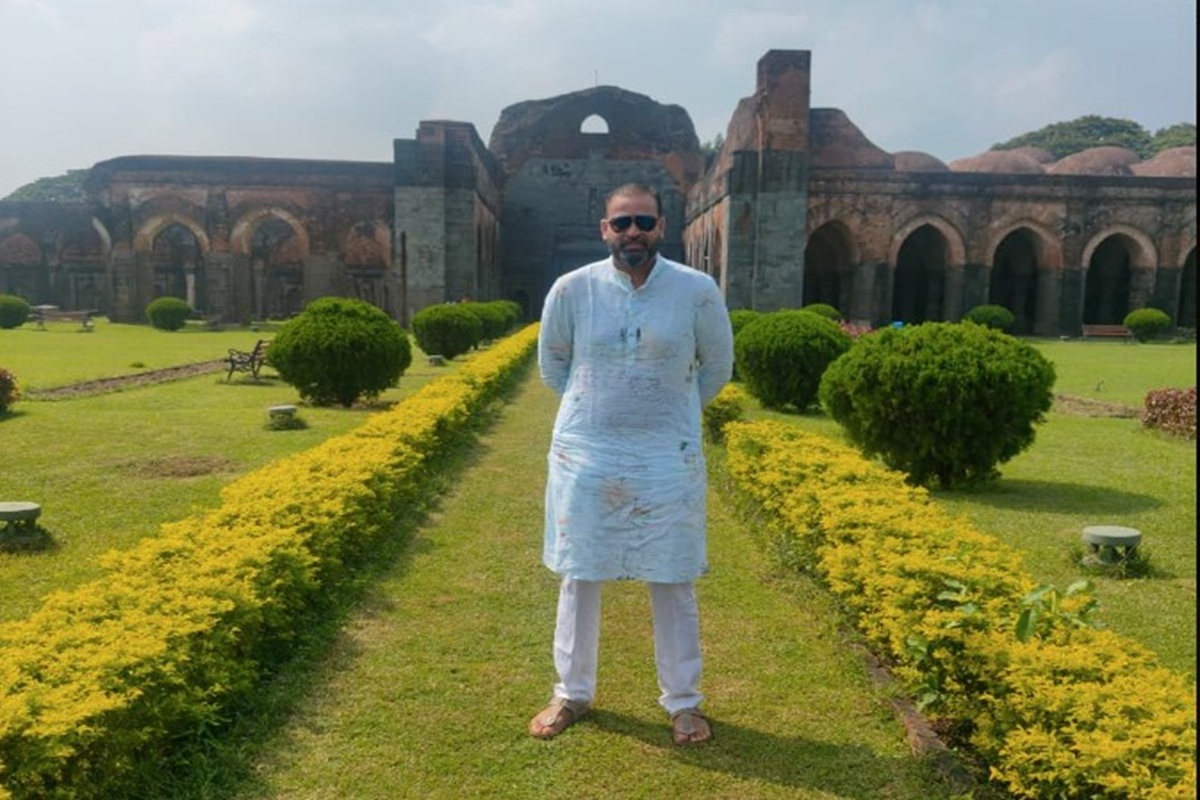 Adina Mosque Controversy: युसूफ पठान ने जिस अदीना मस्जिद के सामने फोटो खिंचाई, BJP ने उसे प्राचीन आदिनाथ मंदिर बताया