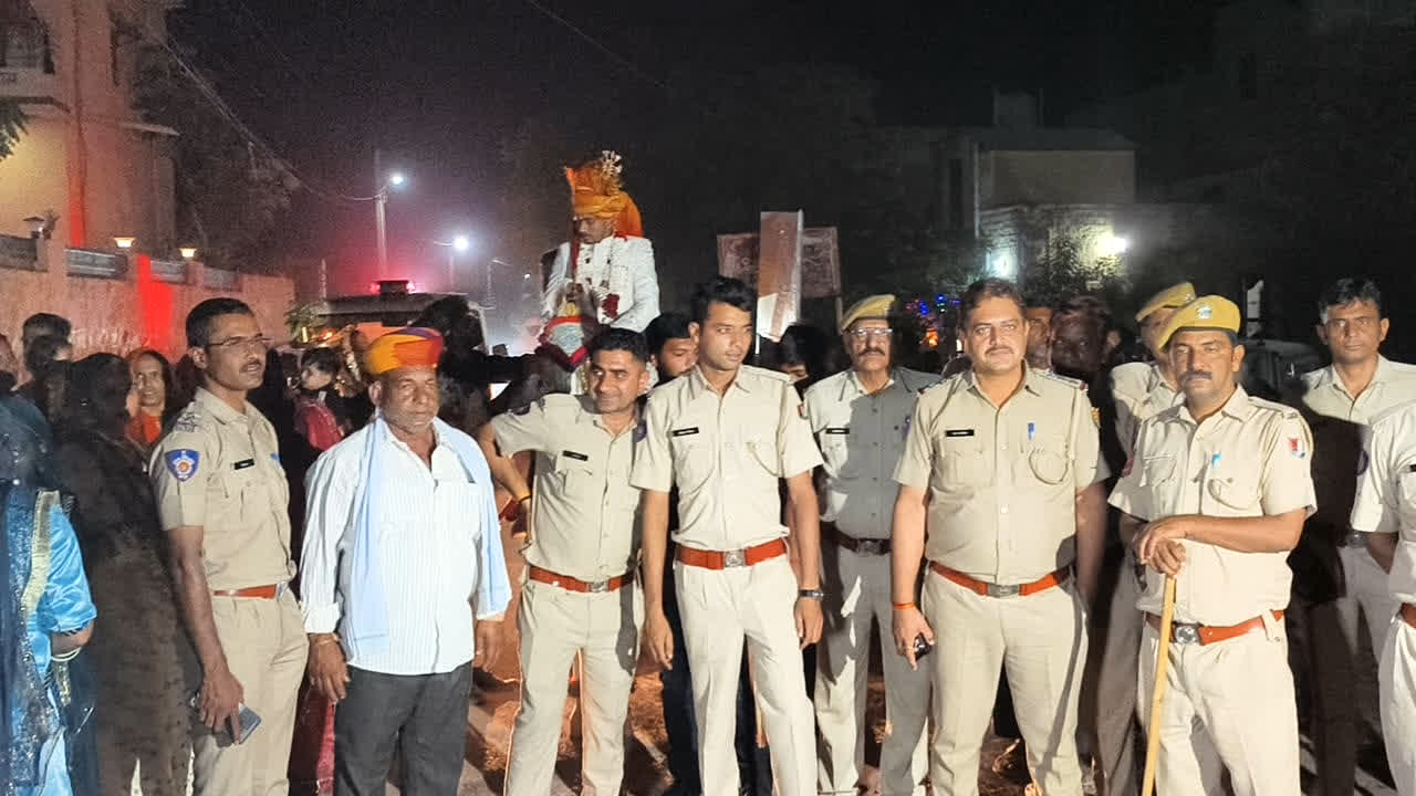 Jodhpur News: डर और धमकी के बीच जब बजे ढोल…100 से ज्यादा पुलिस बल की निगरानी में निकली दलित युवक की बारात, क्या है पूरा मामला ?