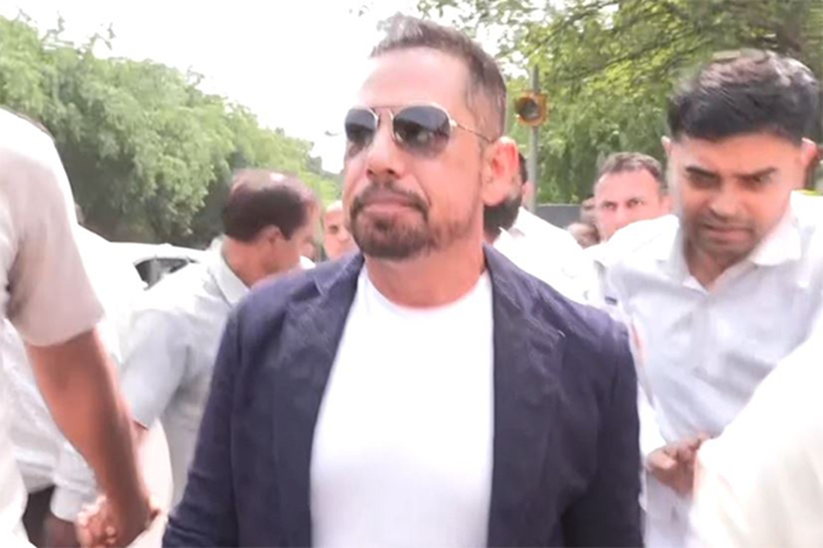 Robert Vadra News: प्रियंका गांधी के पति के खिलाफ ED की सबसे बड़ी कार्रवाई! पहली बार आरोपी बनाए गए राबर्ट वाड्रा, इस मामले में नई चार्जशीट दाखिल