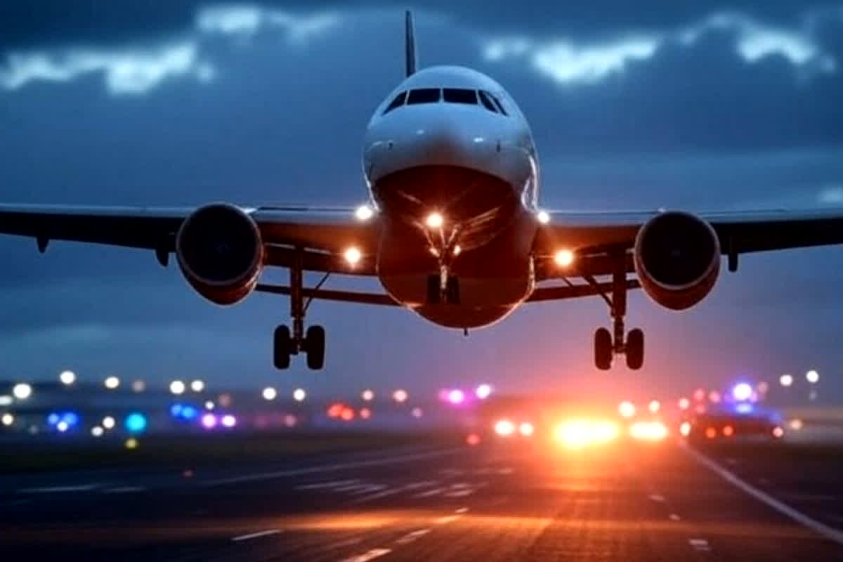 Air India Flight Emergency Landing: राजधानी एयरपोर्ट पर एयर इंडिया फ्लाइट की इमरजेंसी लैंडिंग, यात्रियों में मचा हड़कंप, दिल्ली से बेंगलुरु जा रहा था विमान