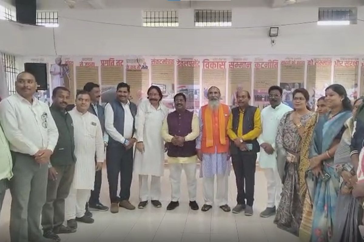 Bhojraj Nag News : अधिकारियों के नाम से नींबू कांटेंगे छत्तीसगढ़ के ये सांसद! जिले के लापरवाह अफसरों को दी चेतावनी, देखें ये वीडियो