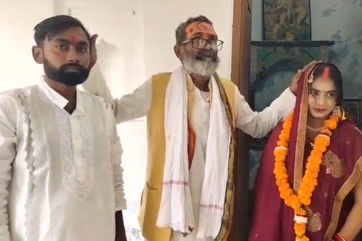 Ayodhya News: राम मंदिर फैसले की वर्षगांठ पर प्रेम की अनोखी मिसाल, रामलला को साक्षी मानकर हिंदू युवक ने मुस्लिम प्रेमिका से रचाई शादी, तीन साल बाद ऐतिहासिक मिलन