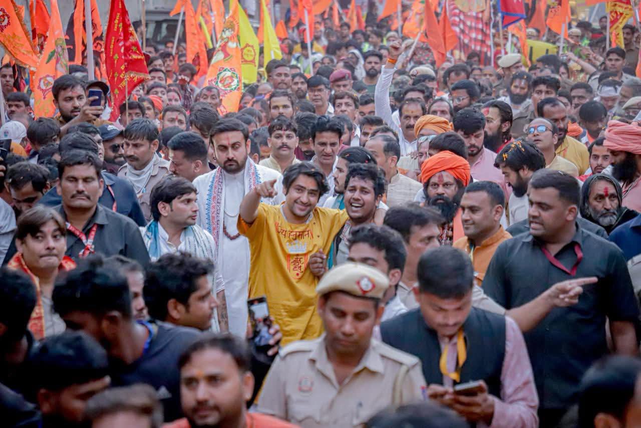 Bageshwar Baba Padyatra: दिल्ली से हरियाणा और अब वृंदावन तक, बागेश्वर धाम की 10 दिवसीय सनातन यात्रा का आखरी दिन आज, ये बड़ी हस्तियां हो सकती हैं शामिल…