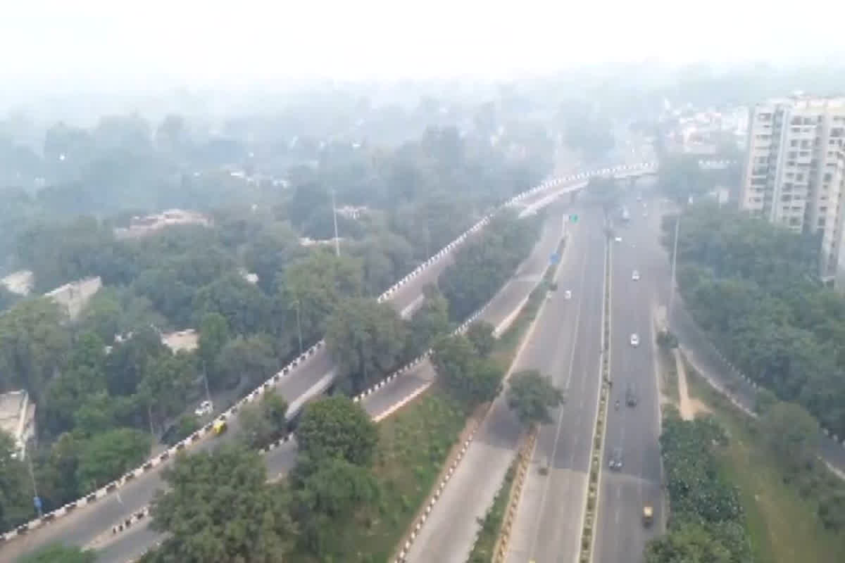 Delhi Air Quality Monitor: ये मॉनिटर दिखाते हैं हवा की हालत, पर खुद की हालत कब बिगड़ जाए , पता नहीं!… जानें रीडिंग में कैसे होती है गड़बड़ी?