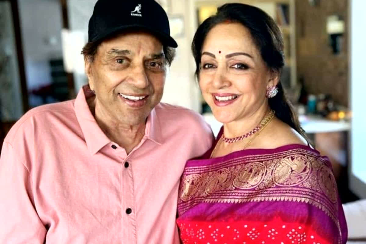 Dharmendra Health Latest Update: 89 साल की उम्र में धर्मेंद्र की हालत नाजुक? हेल्थ को लेकर पत्नी हेमा मालिनी ने दी ये बड़ी जानकारी, कहा- धर्मेंद्र जी अब…