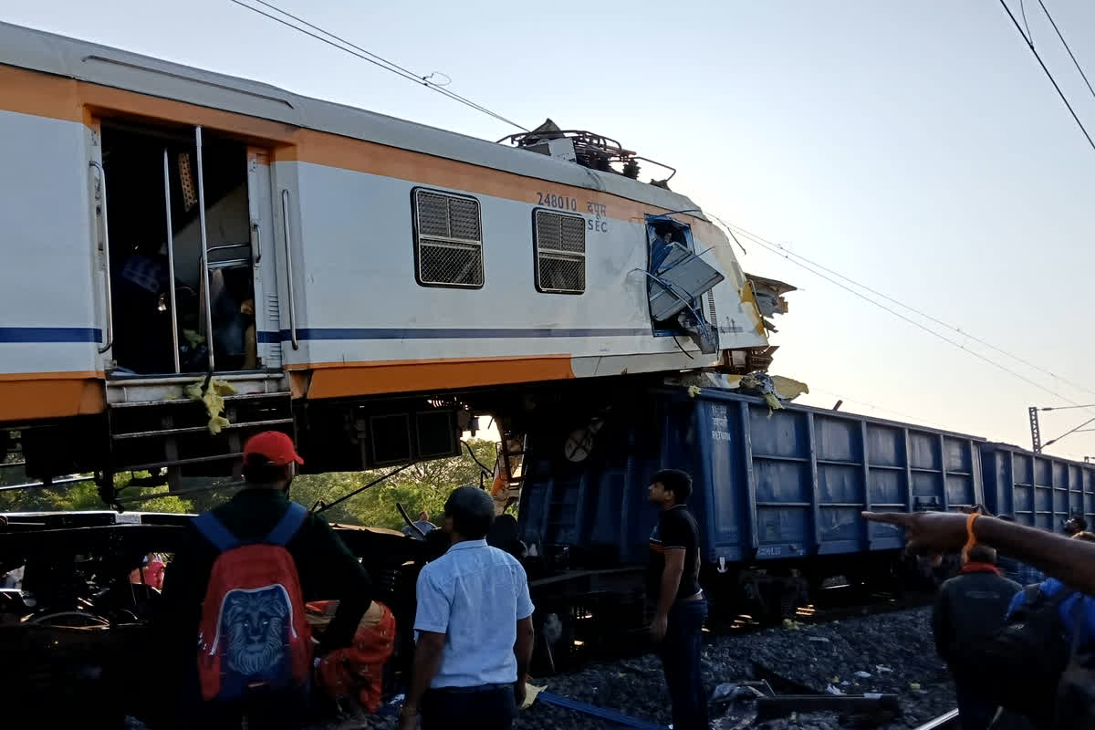 Bilaspur Train Accident: 4 नवंबर के भीषण रेल हादसे ने फिर छीनी एक और जान ! बिलासपुर हादसे में अब 13 मौतें, जांच में सामने आ सकते हैं चौंकाने वाले सच !