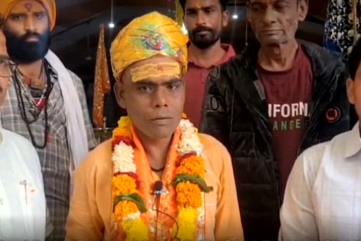 Mohammed Become Mahadev: भगवान शंकर के कहने पर मोहम्मद खान बन गया ‘महादेव’, बताया कैसे हुई मुलाकात, क्या-क्या हुई बात, देखिए वीडियो