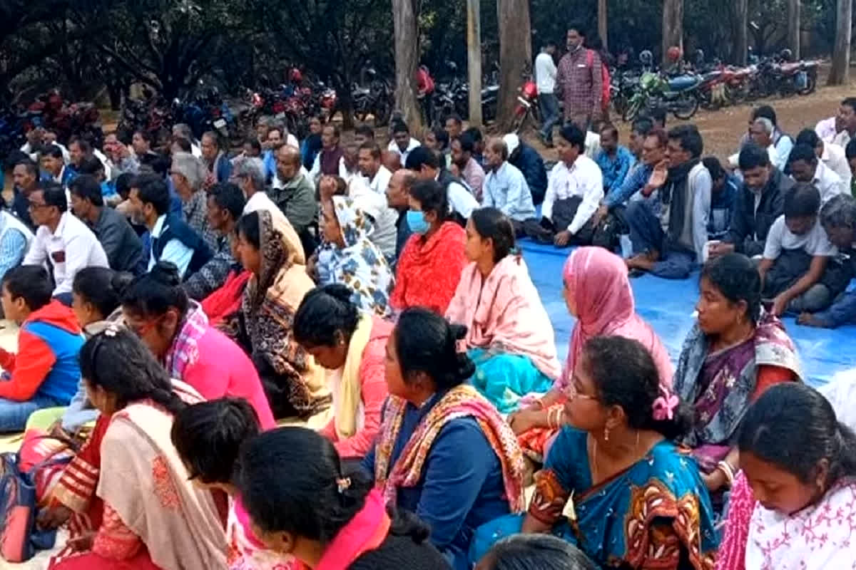 MP Samvida Karmchari News: संविदा कर्मी फिर अपनी मांगों को लेकर सड़कों पर, क्या सुनेगी मोहन सरकार, या होगा कुछ बड़ा..?