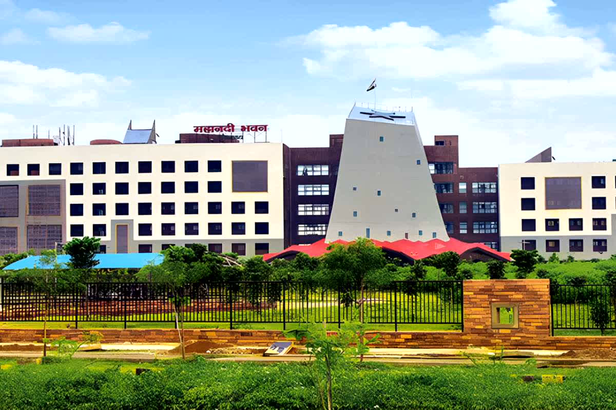 Shitkalin Chutti 2025: छत्तीसगढ़ में शीतकालीन छुट्टी के लिए ​शिक्षा विभाग ने जारी किया नोटिफिकेशन, जानिए कब से कब तक बंद रहेंगे स्कूल