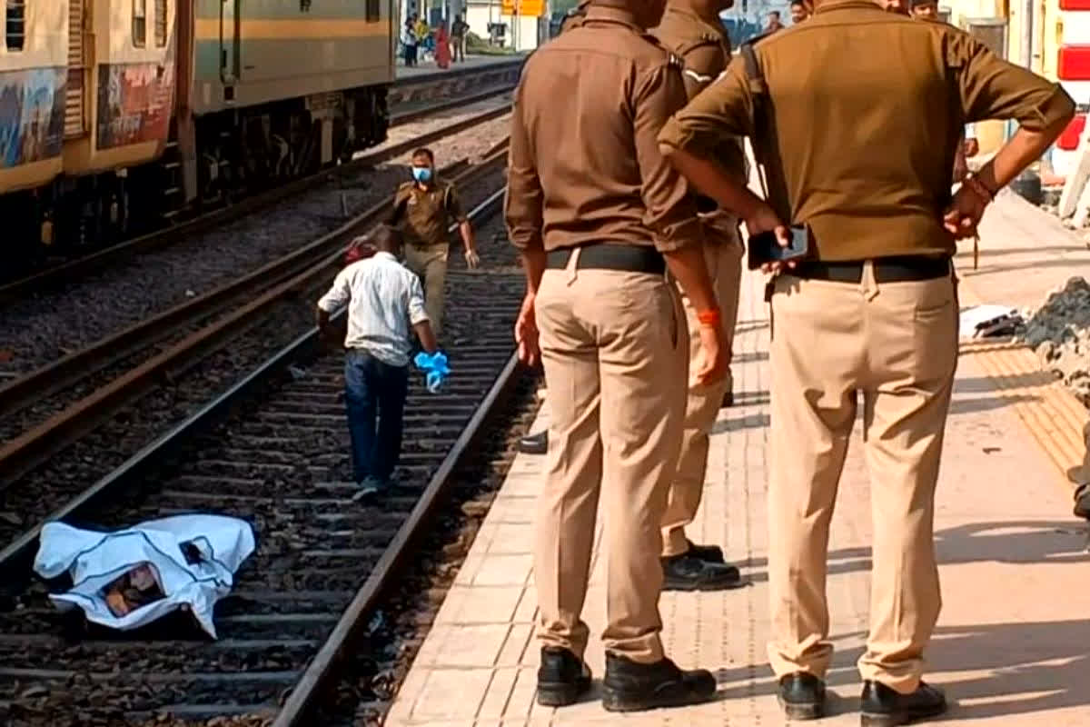 Mirzapur Train Accident Update: मिर्जापुर में रेल हादसे में मृतकों की पहचान आई सामने, ट्रैक पार करते समय एक्सप्रेस ने ली 6 जिंदगियां, सीएम ने जताया गहरा दुःख