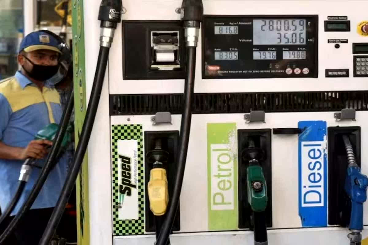 Petrol Diesel Price 22 November 2025: फिर सस्ता हुआ पेट्रोल-डीजल, अब महज इतने रुपए लीटर हो गई कीमत, जानिए आपके शहर में आज क्या है रेट