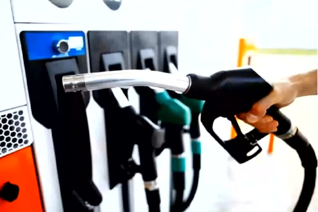 (Petrol Diesel Price 25 November / Image Credit: IBC24 News File)