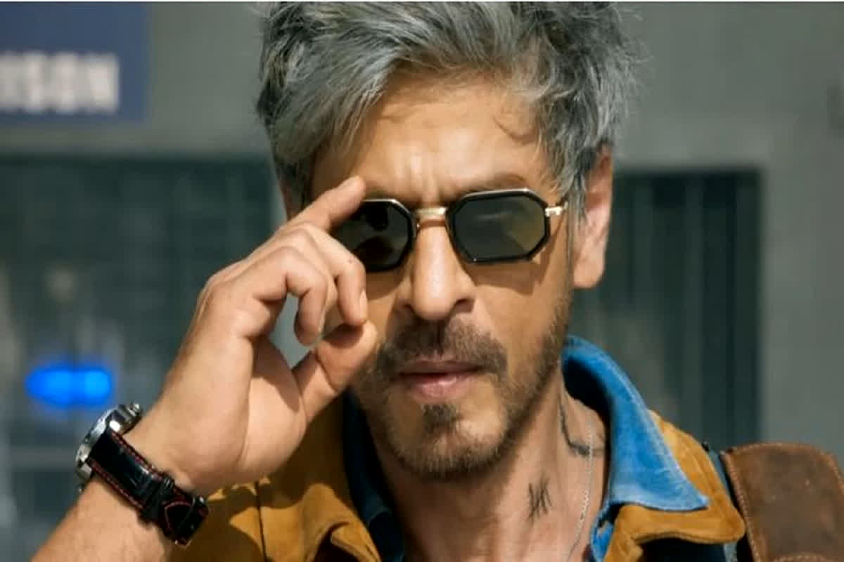 Shah Rukh Khan Birthday: बॉलीवुड के किंग खान का 60वां जन्मदिन बर्थडे, काजोल से लेकर करण जौहर तक ने शेयर की दिल छू लेने वाली बधाईयां…