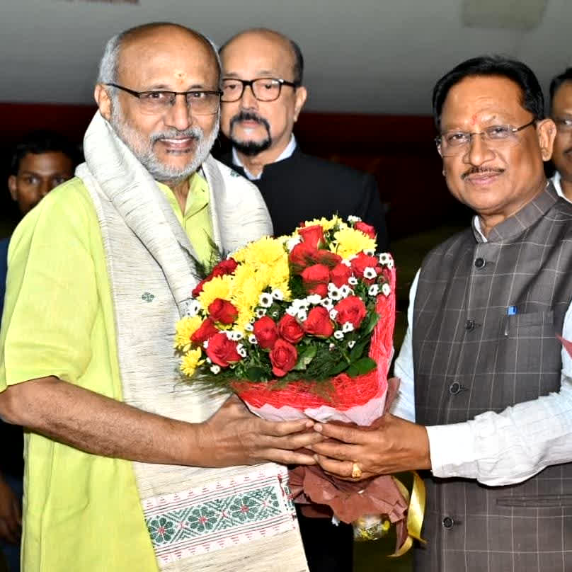 Vice President CG Visit: उपराष्ट्रपति सी.पी. राधाकृष्णन का छत्तीसगढ़ दौरा…राज्योत्सव के आखिरी दिन बड़े कार्यक्रमों में होंगे शामिल, महिलाओं को मिलने वाली है बड़ी खुशखबरी….