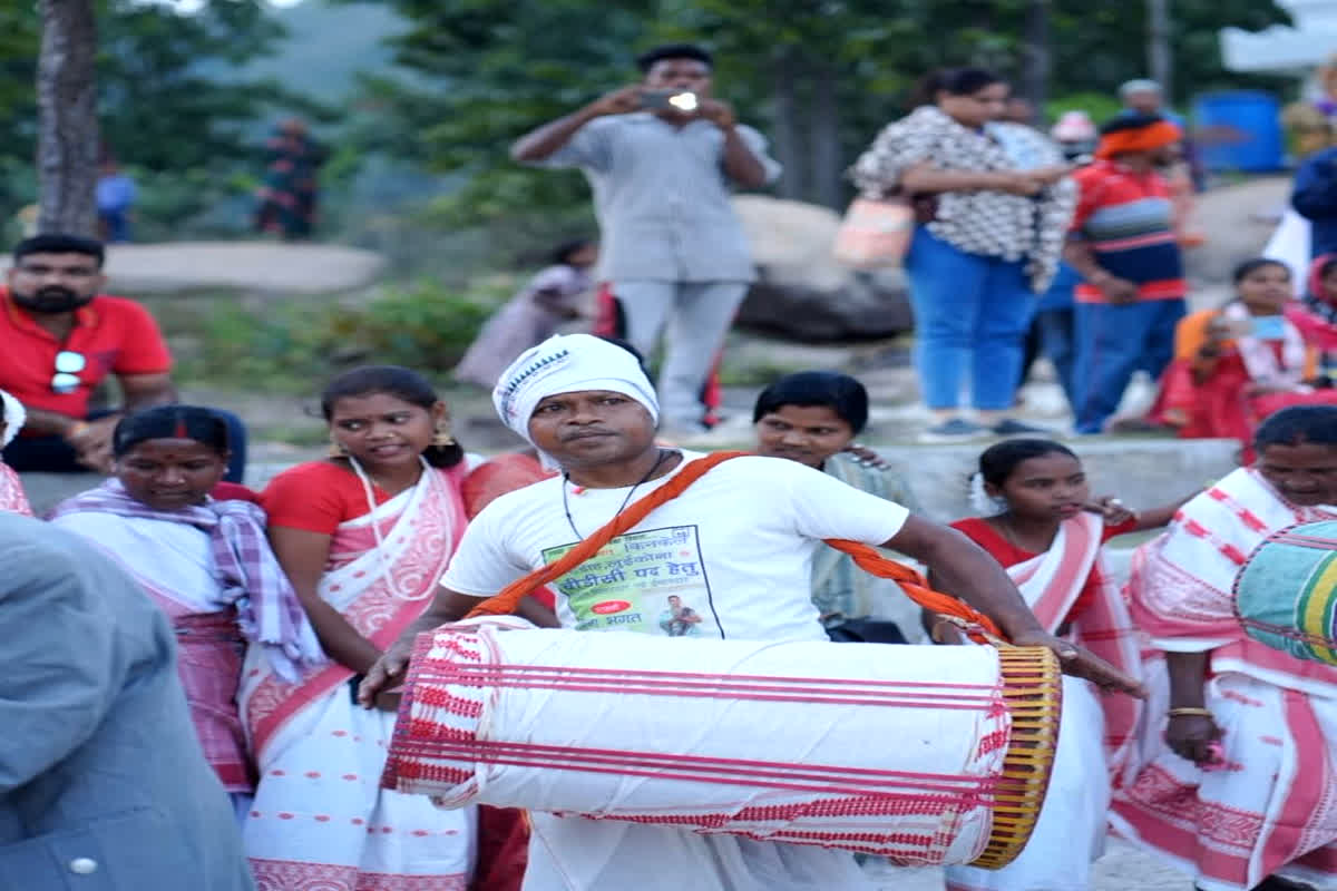 CG News: जशपुर जम्बुरी में पर्यटकों ने लिया ग्रामीण संस्कृति, रोमांच और आतिथ्य का अनूठा अनुभव, लोक नृत्य-संस्कृति बना का आकर्षण केंद्र