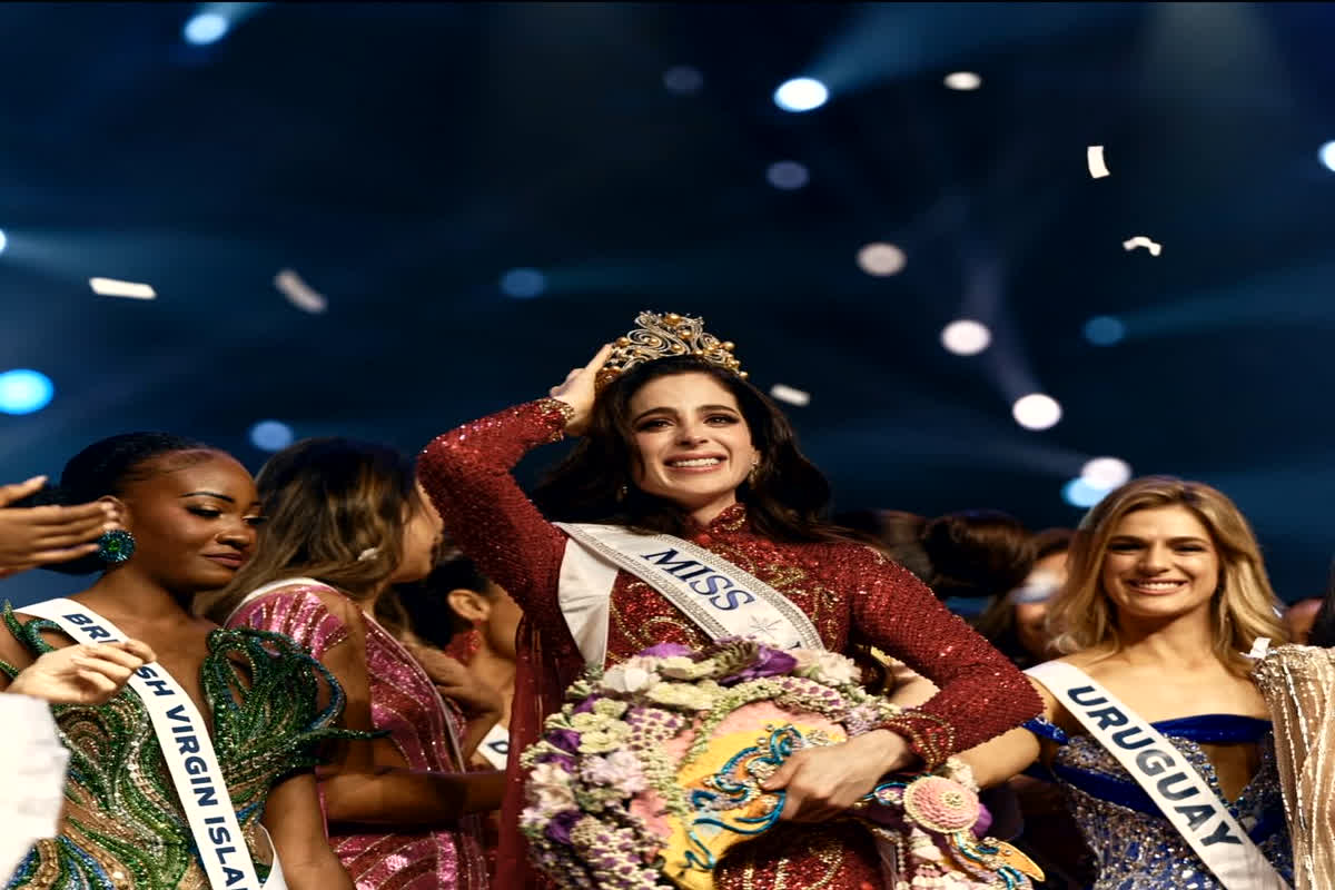 Miss Universe 2025: मेक्सिको की फातिमा बॉश ने रचा इतिहास!..‘डंप’ कहकर की गई बेइज़्ज़ती.. ताज पहनकर साबित किया अपना हुनर… जानें कैसे भारत की मणिका हुईं फेल