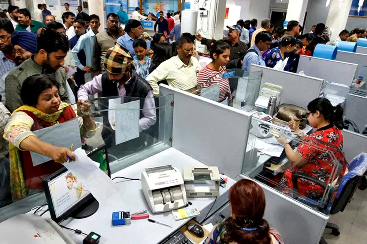 Bank Merger Latest News Today: बैंक ऑफ इंडिया…बैंक ऑफ महाराष्ट्र…खत्म हो सकता है इन बैकों का नामों निशान? मोदी सरकार लेने जा रही बड़ा फैसला, जानिए लिस्ट में कौन-कौन से बैंक