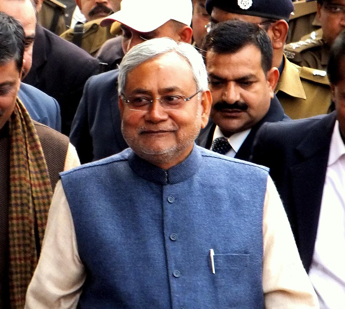 Bihar CM Oath: 10 राज्यों के CM, PM मोदी की उपस्थिति…नीतीश कुमार लेंगे 10वीं बार CM पद के लिए शपथ, लेकिन डिप्टी CM की कुर्सी पर कौन बैठेगा ? यहां पाएं सारे जवाब