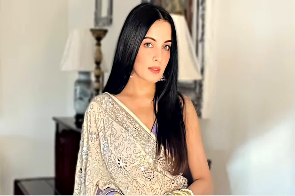 PHOTO: Instagram @celinajaitlyofficial
