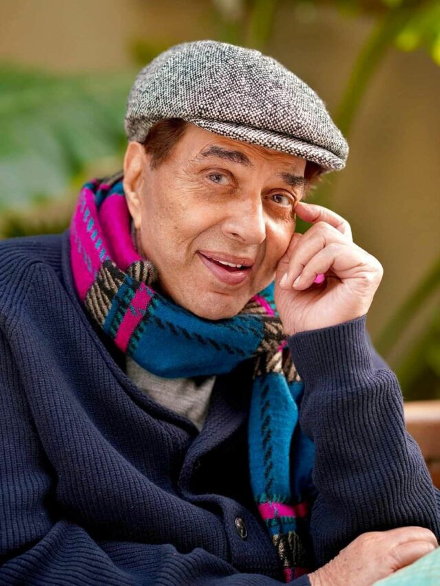 Dharmendra 10 Best Movies: धर्मेंद्र की 10 ब्लॉकबस्टर फिल्में, जिन्होंने उन्हें बनाया बॉलीवुड का हीमैन.. निधन से मायूस फिल्म जगत
