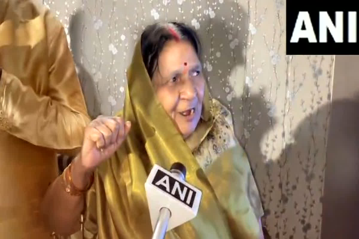 Dipti Sharma World Cup 2025: टीम इंडिया ने जीता महिला वर्ल्ड कप, भावुक हुए क्रिकेटर दीप्ति शर्मा के माता-पिता, कही दिल छू लेने वाली बात