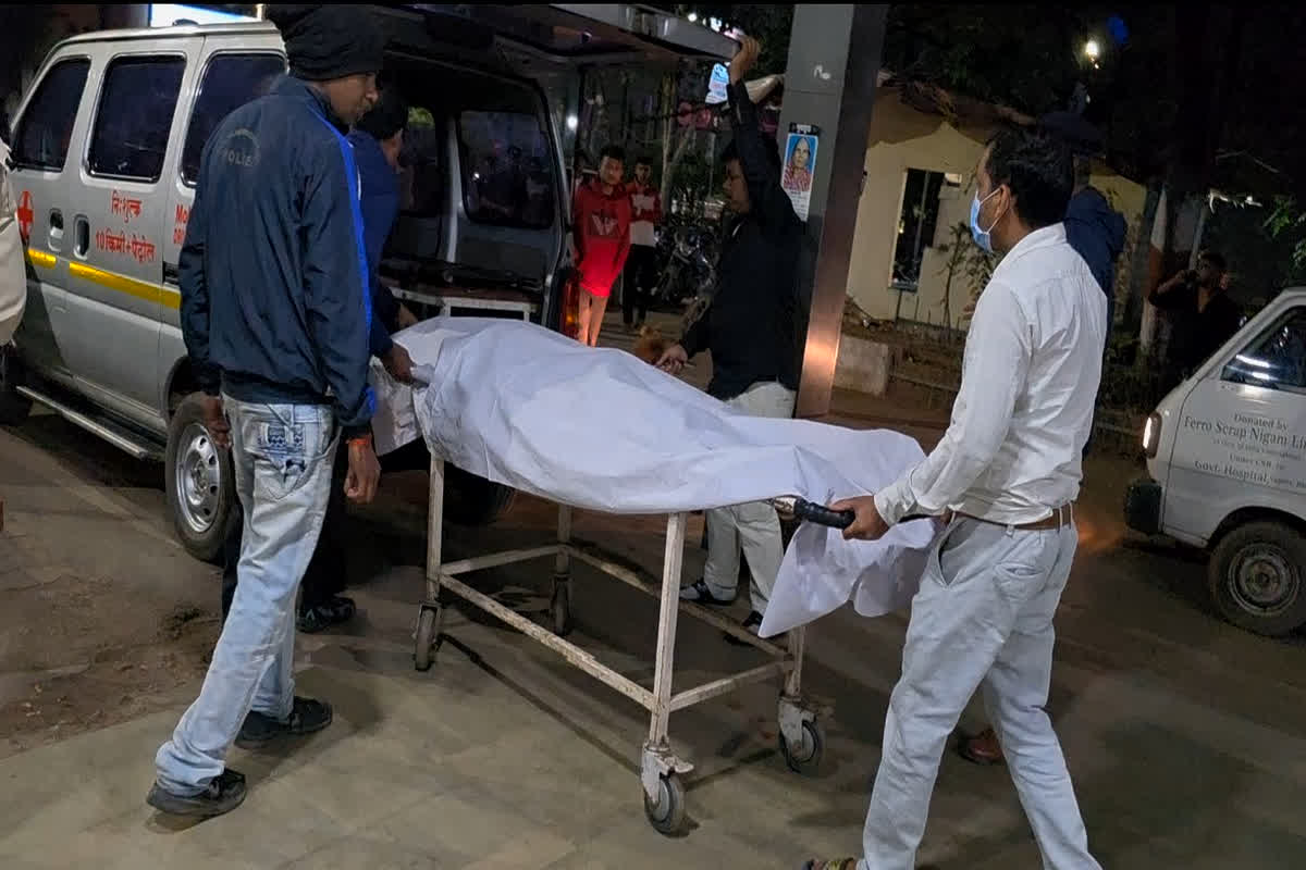 Chakubaji In Durg: फिर एक हत्या से दहल उठा शहर, शंकर नगर में चाकुओं से गोदकर युवक की हत्या, वजह कर देगी आपको हैरान