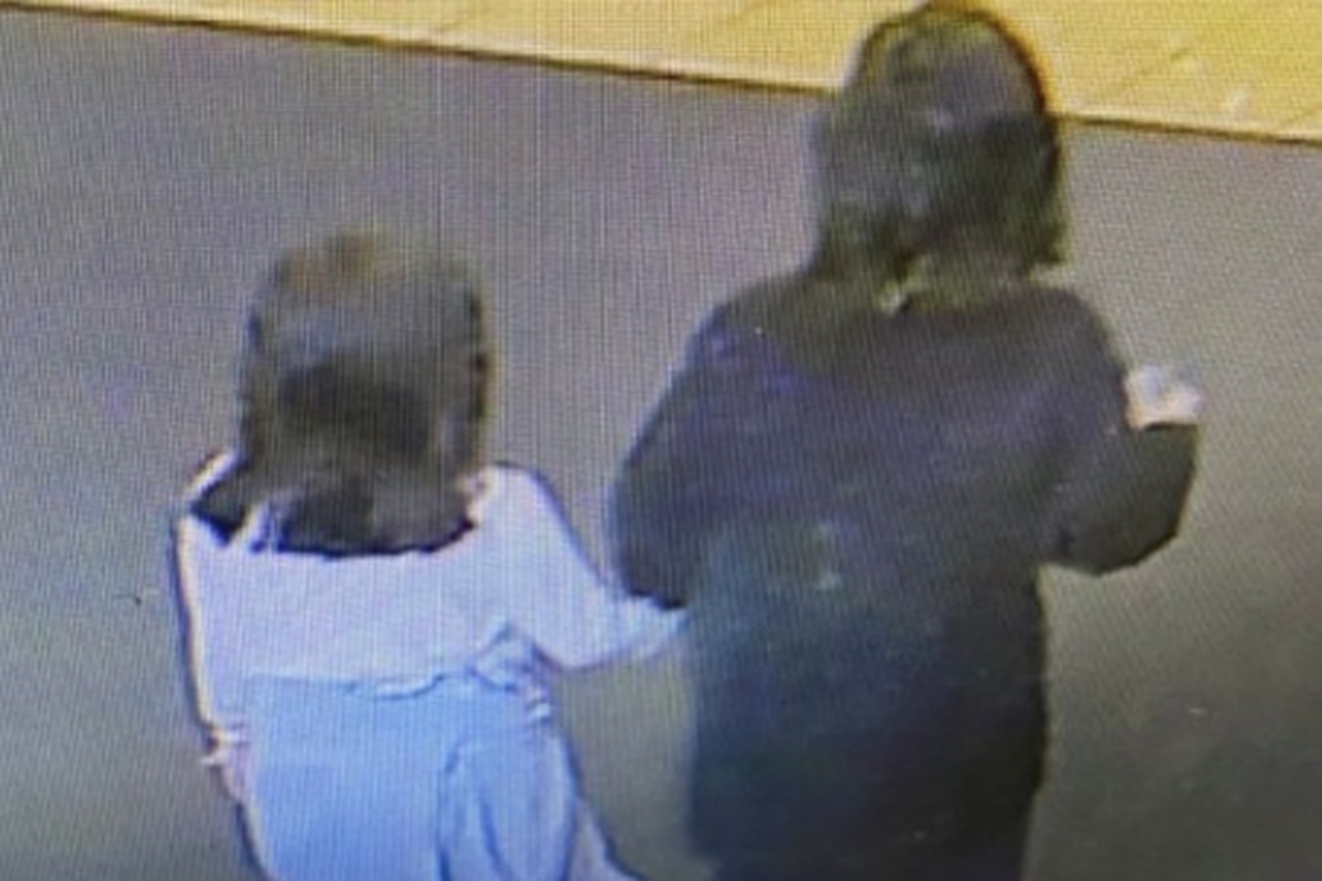 CG News: मां-बाप के रहते दो बच्चियां पहुंच गई अनाथ आश्रम, लापता होने के बाद मिलीं तो उठ गए परिजनों पर सवाल, हैरान कर देगी वजह