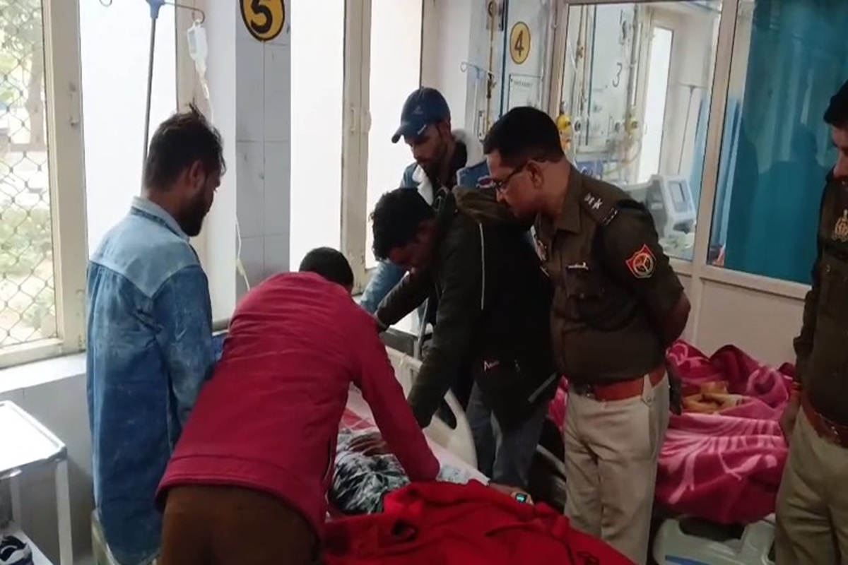 Moradabad Accident News : शादी में जा रहे एक ही परिवार के 5 लोगों की मौत, भीषण सड़क हादसे का हुए शिकार