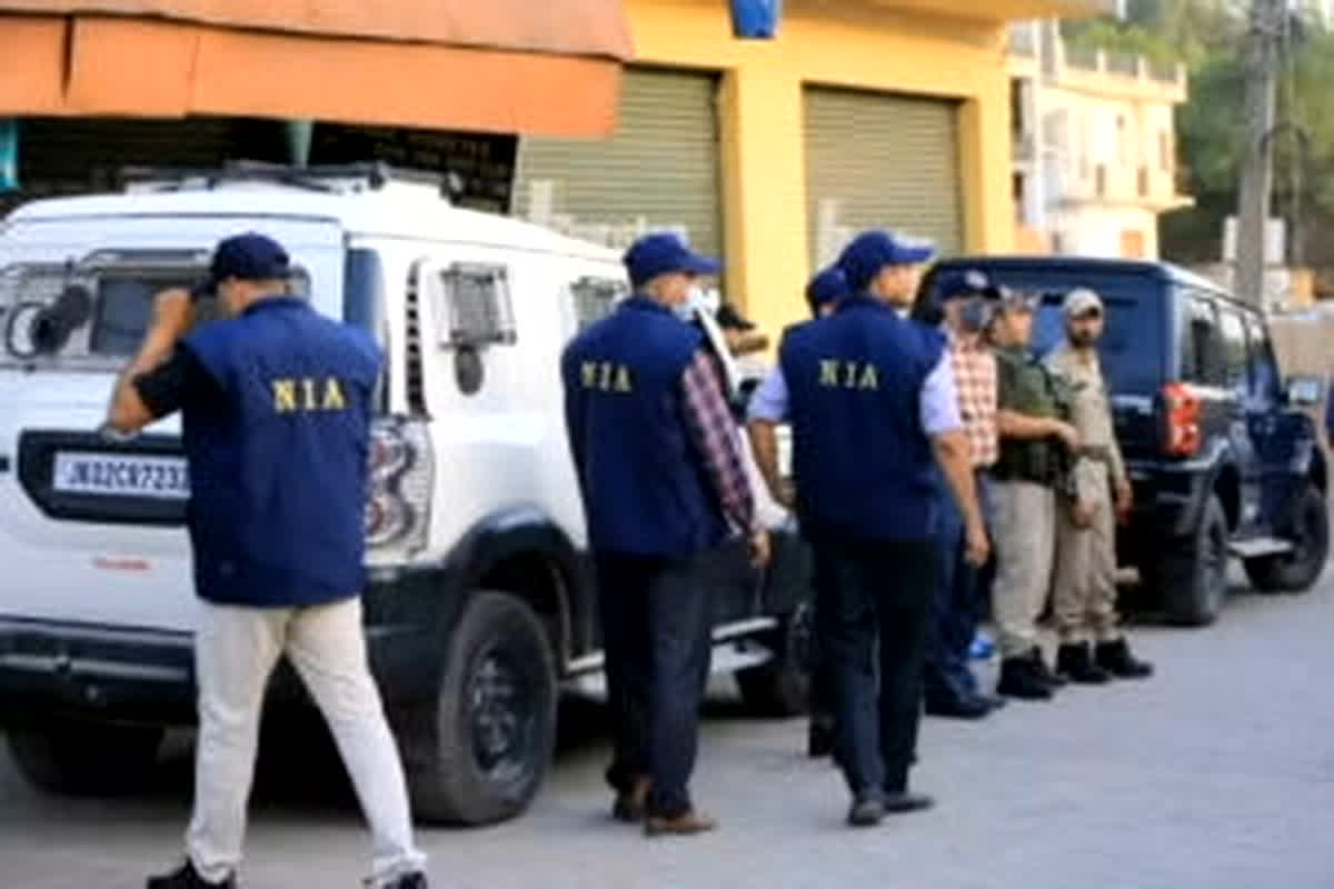 NIA Raid Gujarat: भारत के इन पांच राज्यों में अल-कायदा के बड़े नेटवर्क का पर्दाफाश!.. मुस्लिम युवाओं को दे रहे थे ट्रेनिंग, बड़ी साजिश का खुलासा
