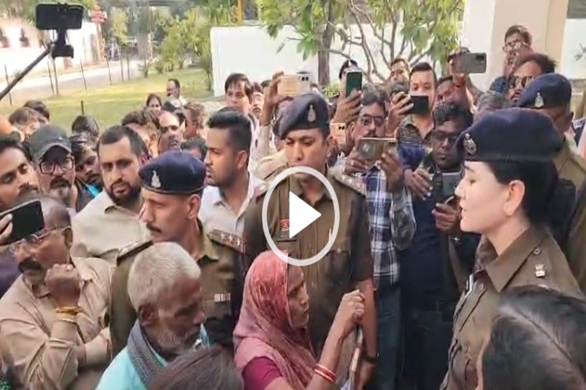 Rajnandgaon News: राजनांदगांव में सब इंस्पेक्टर के बेटे ने युवक पर किया प्राणघातक हमला, हिंदू संगठनों ने किया हंगामा