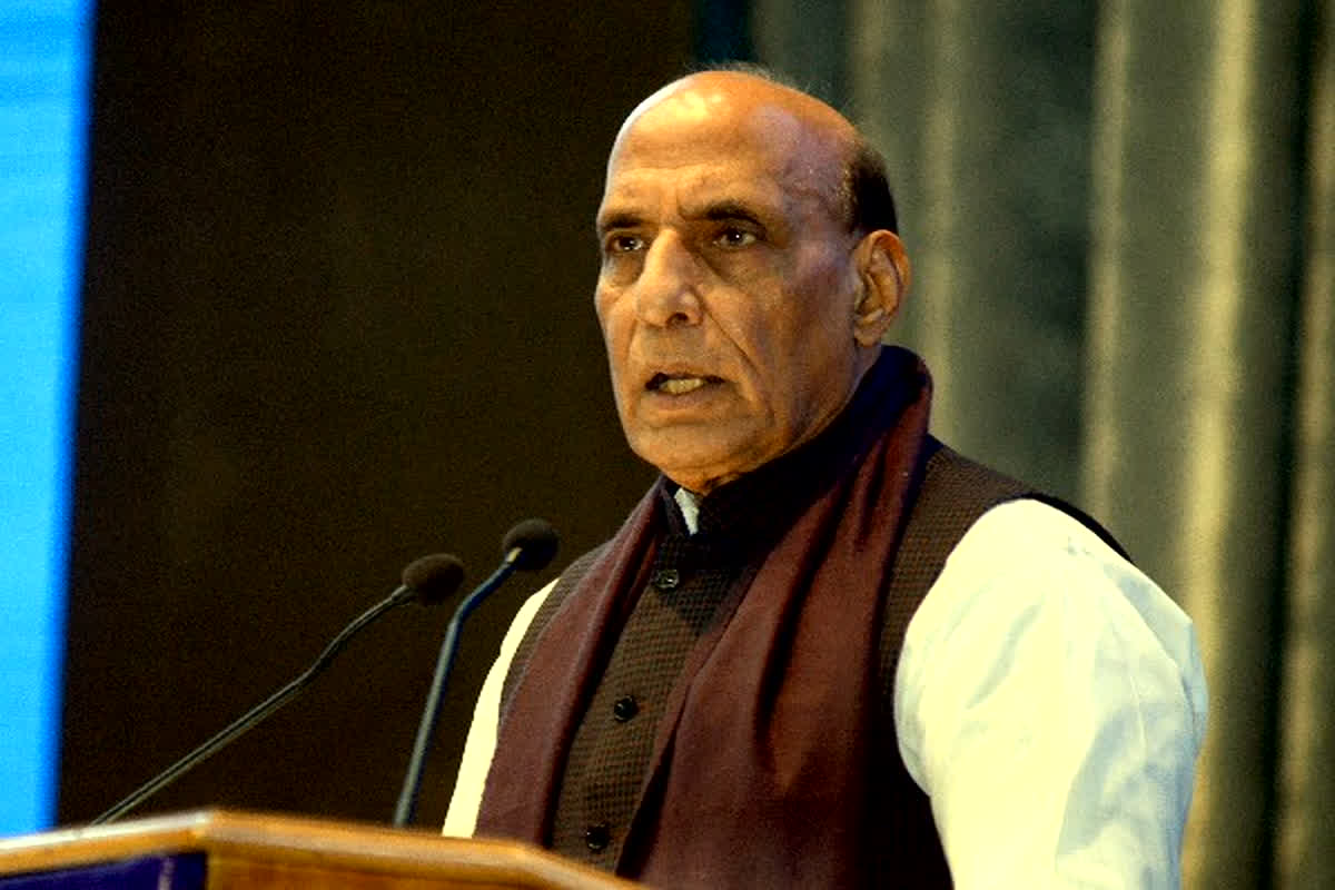 Rajnath Singh on Delhi Blast: रक्षा मंत्री राजनाथ सिंह का दिल्ली ब्लास्ट पर बड़ा बयान, बोले ‘दोषियों को छोड़ा नहीं जाएगा…’