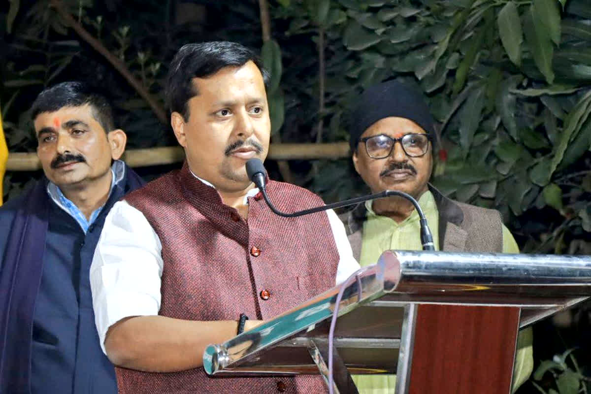 Nitin Nabin BJP: “पार्टी संगठन में नई जान फूंकने को तैयार”, नितिन नबीन के BJP के राष्ट्रीय कार्यकारी अध्यक्ष बनने पर PM मोदी ने दी बधाई, कह दी बड़ी बात