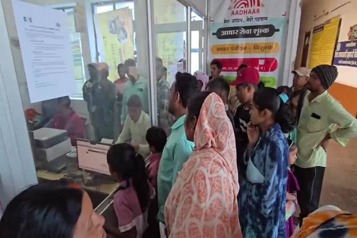 CG Ration Card News: राशन में की जा रही भारी कटौती, लोगों की यह गलती पड़ रही भारी, जानें पूरा मामला