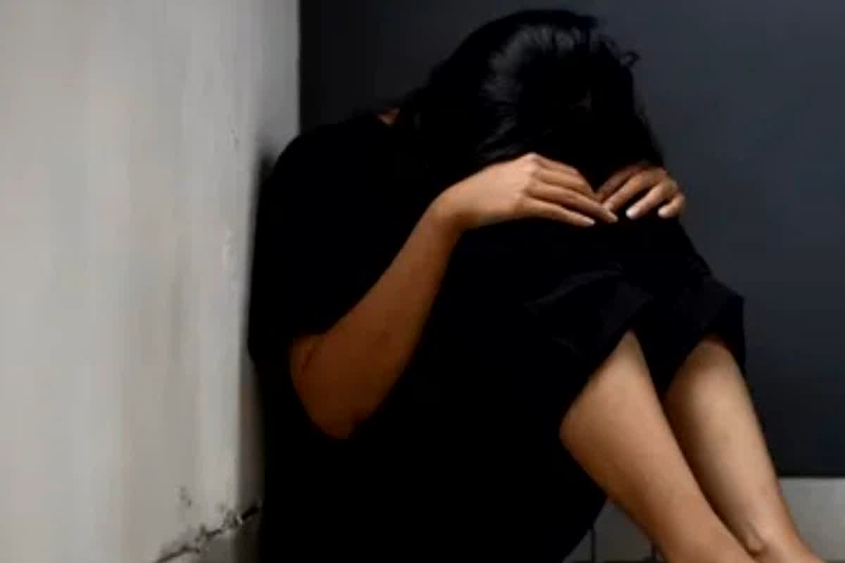 Barwani Love Jihad News: इंस्टाग्राम दोस्त का खौफनाक चेहरा! पहले फ्रेंडशिप किया, फिर दोस्त के घर में बनाया हवस का शिकार, अब धर्म परिवर्तन का दबाव