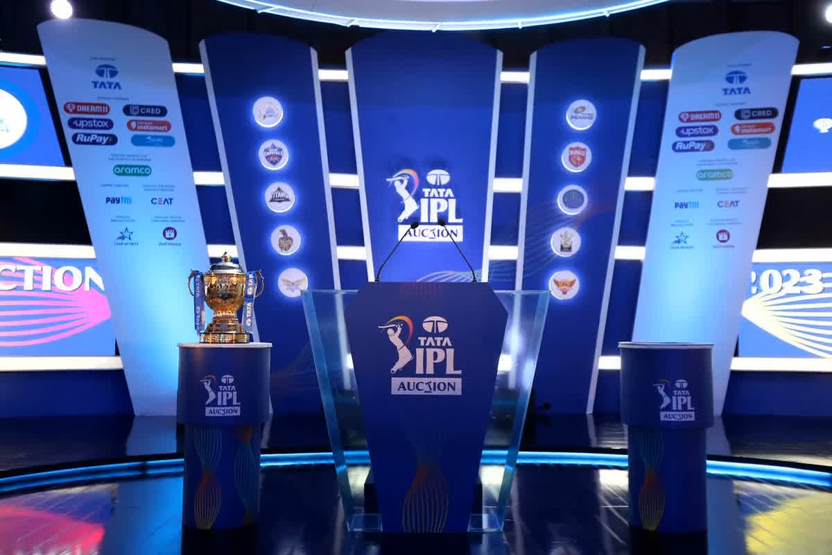 IPL 2026 Auction Live: शुरू हुआ IPL का मिनी ऑक्शन, खिलाड़ियों पर लग रही बोली, इस टीम के पास है सबसे बड़ा पर्स