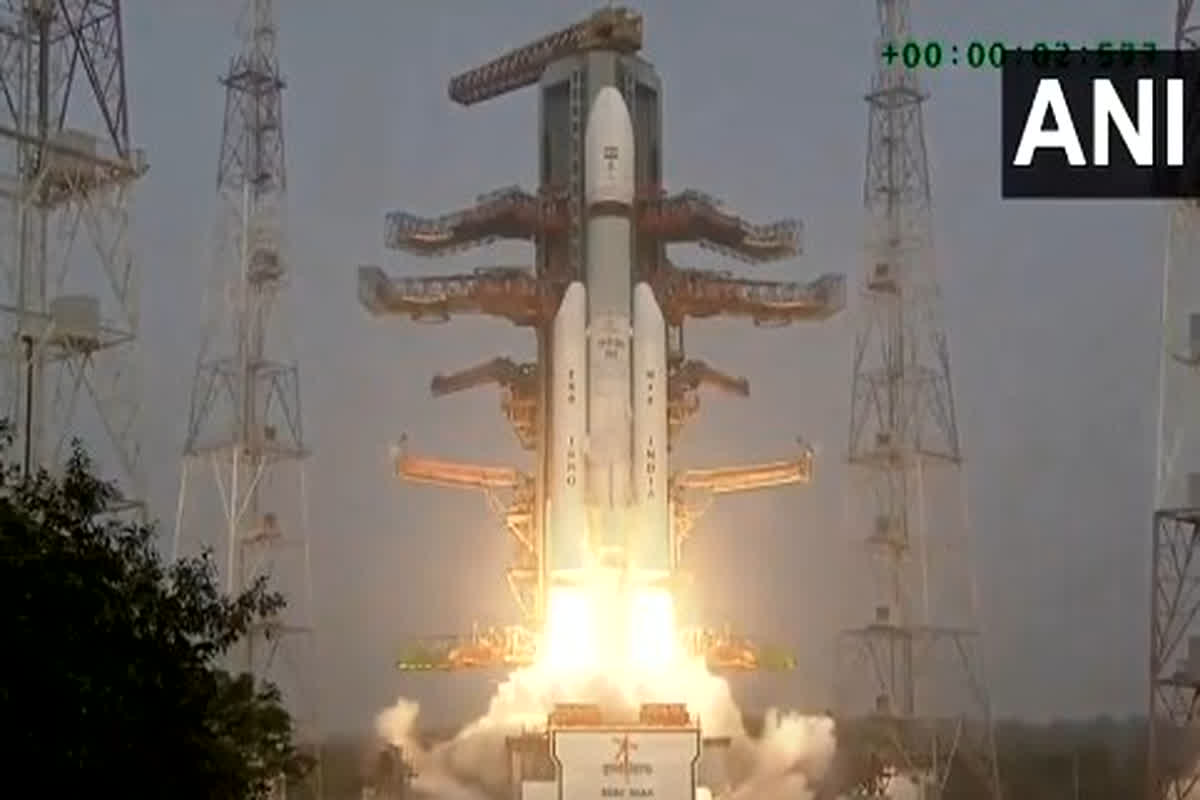 ISRO LVM3 M6 Bluebird Mission: ISRO ने रचा इतिहास, लॉन्च किया दुनिया का सबसे भारी सेटेलाइट ब्लूबर्ड ब्लॉक-2