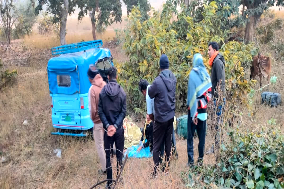 Janjgir-Champa Road Accident News: 1 व्यक्ति की मौत, 5 को पहुंचाया गया अस्पताल, छोटी से लापरवाही ने लिया बड़े हादसे का रूप