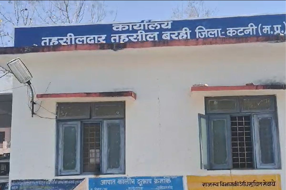 Katni Raid News: बीज भंडार संचालको के छूट गए पसीने! जब दुकान में अचानक आ धमके कृषि अधिकारी, लाइसेंस मांगते ही खुल गई पोल!