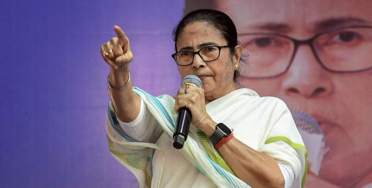 Mamata Banerjee Voter List Controversy: ‘बेलन, चिमटा और खंती के साथ लड़ाई के लिए रहें तैयार’, इस राज्य की सीएम ने महिलाओं से क्यों की ऐसी अपील?