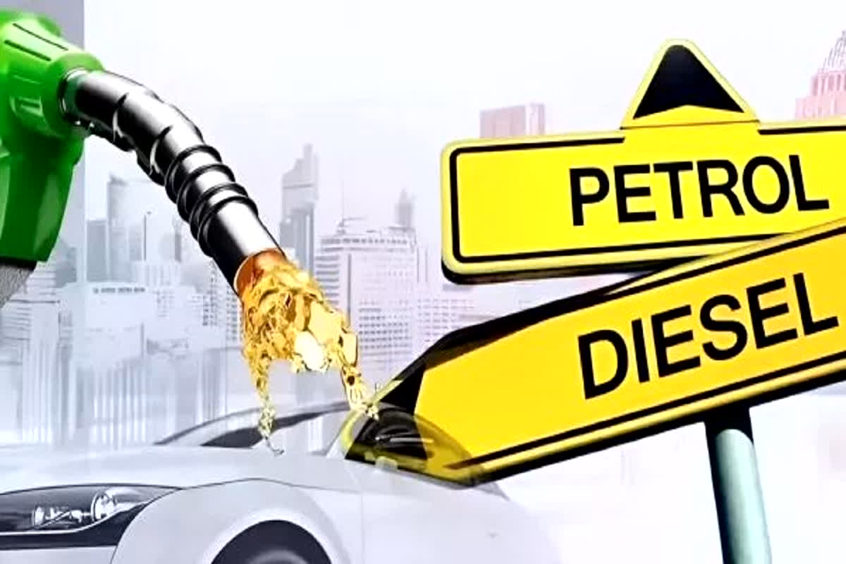 Petrol Diesel Price 24 December 2025: क्रिसमस के पहले पेट्रोल 94 रुपये और डीजल 82 रुपये प्रति लीटर के करीब! टंकी फुल करवाने से पहले जानें अपने शहर का ताजा रेट