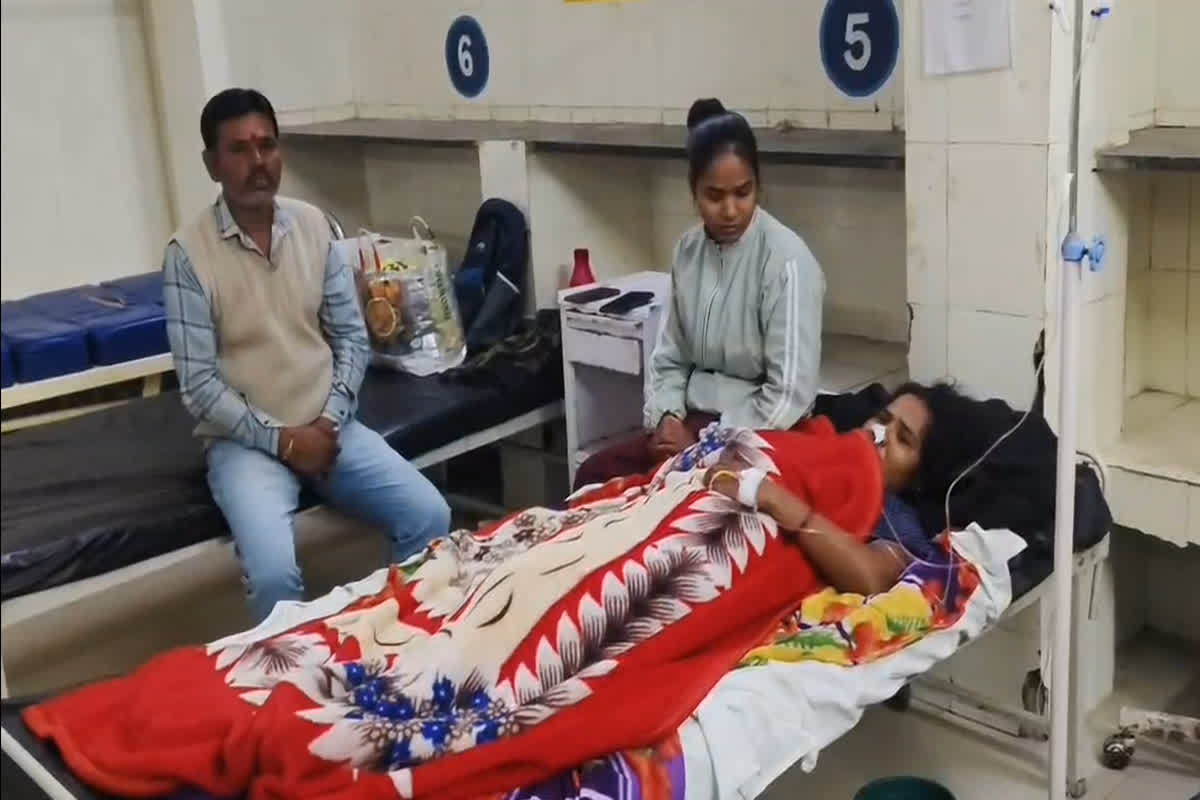 Sagar News: देर रात घर में घुसा पुलिस.. फिर महिला के साथ किया ये घिनौना काम! फिर आहत होकर उठाया खौफनाक कदम, अब बहन ने भी लगाया गंभीर आरोप