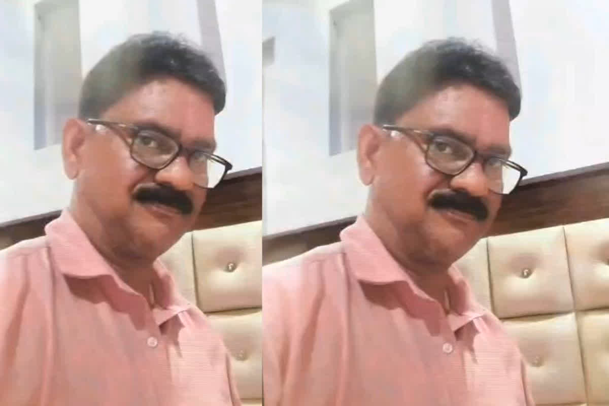 Sarguja Suicide News: छत्तीसगढ़ में सहकारी समिति प्रबंधक ने की आत्महत्या, फांसी के फंदे पर झूलता मिला शव, परिजनों ने कह दी ये बड़ी बात, मचा हड़कंप
