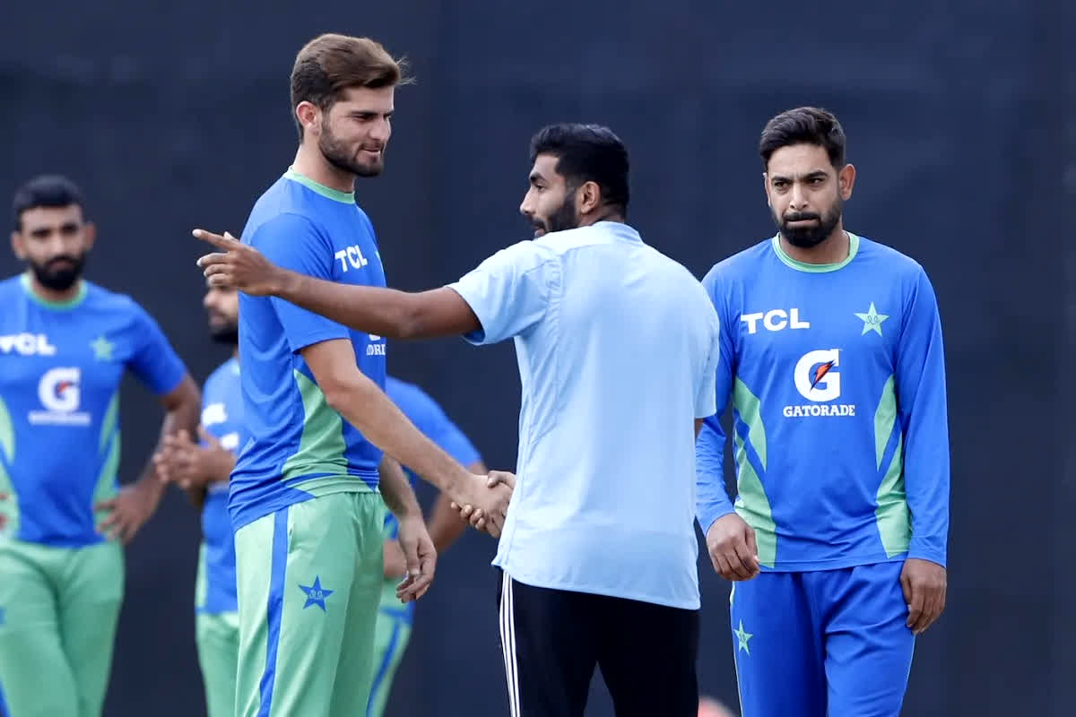 T20 World Cup 2026: टी-20 वर्ल्डकप से बाहर हो जाएगा दुनिया का सबसे खतरनाक तेज गेंदबाज!.. लगी चोट तो क्रिकेट बोर्ड में मचा हड़कंप