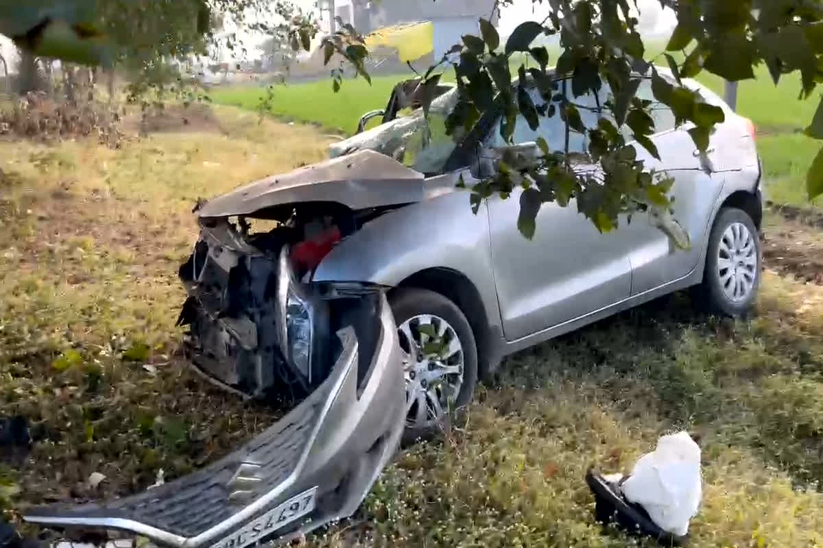 Dhar Road Accident News: व्यापारी की हुई दर्दनाक मौत, दूसरे की हालत गंभीर, जानें कैसे हुआ भीषण हादसा